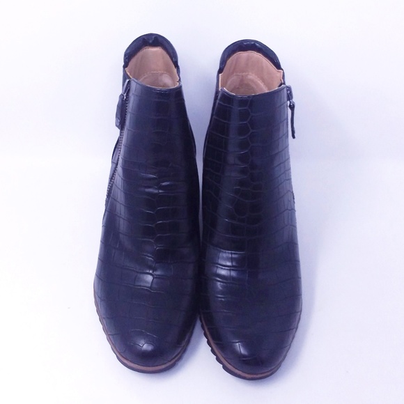 Naturalizer Women's Haley Black Croco Ankle Boot 10 - Picture 2 of 15